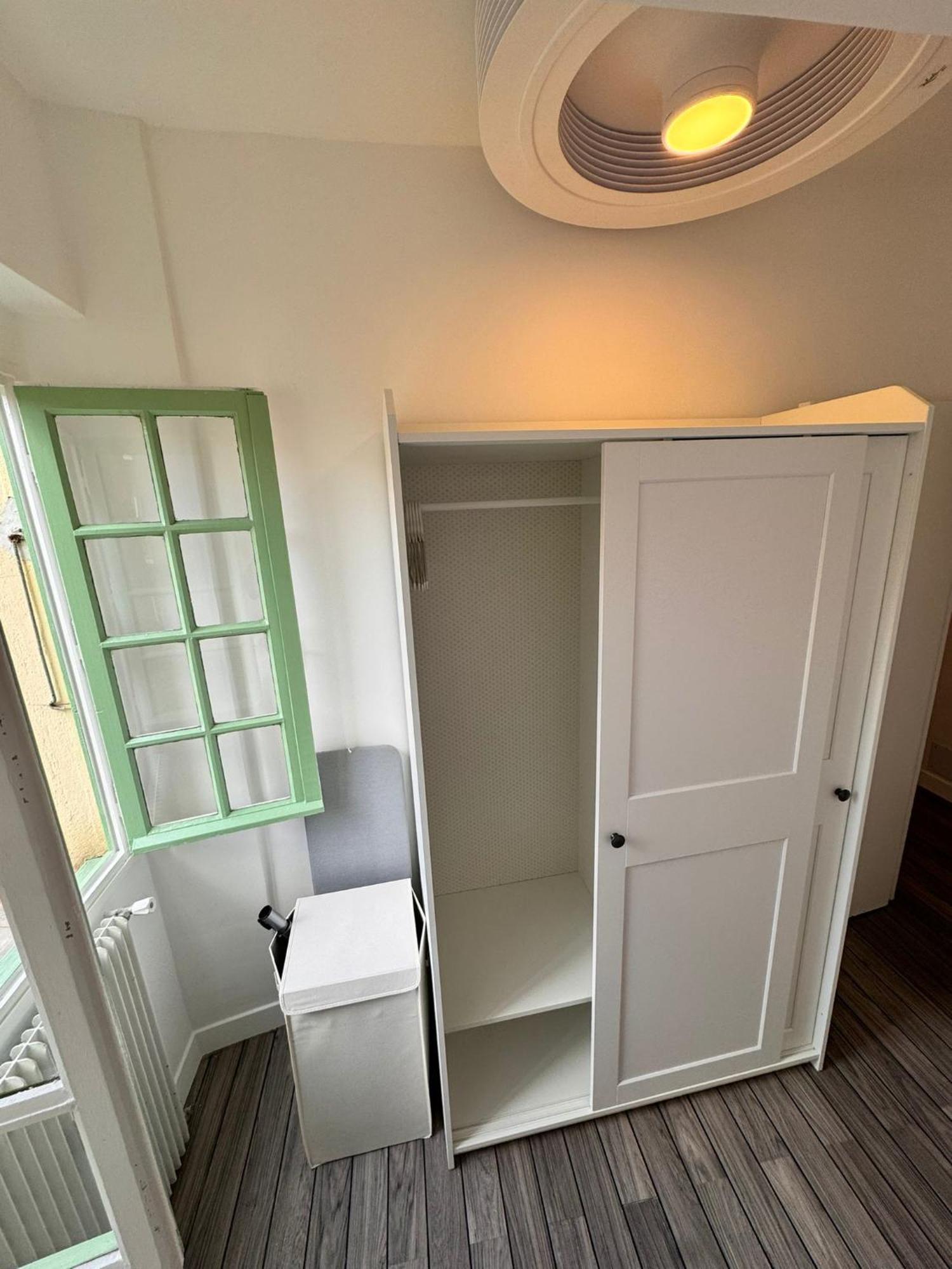 Carre D'or: Very Calm Cozy 2br, With Wi-fi Apartment Nizza